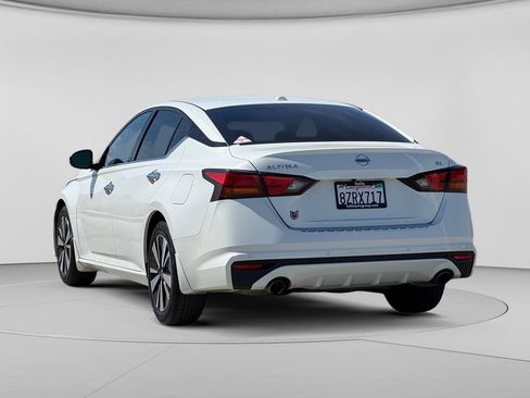 Used 2022 Nissan Altima 2.5 SL FWD image 32