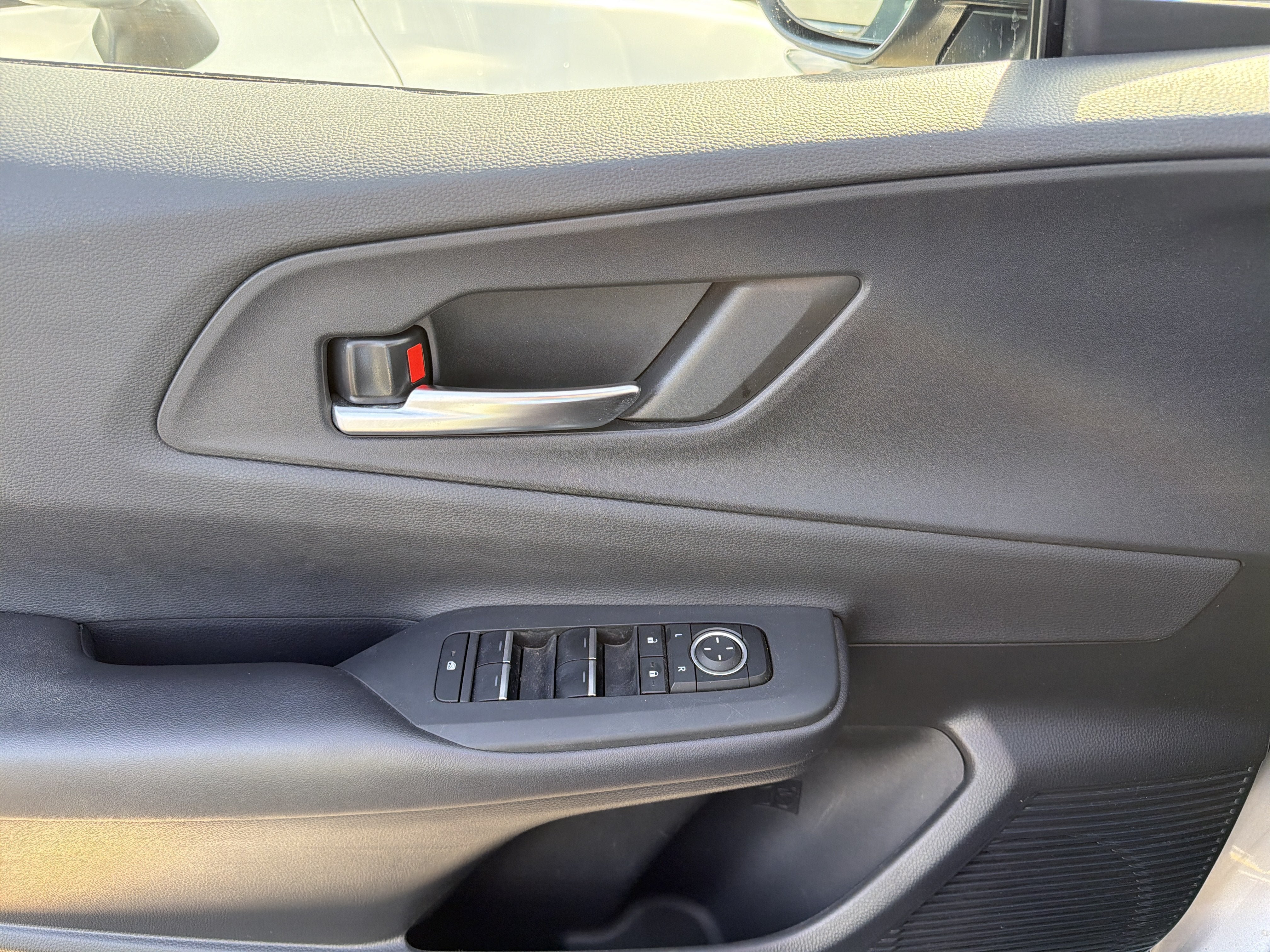 Used 2024 Toyota Prius Prime FWD image 14