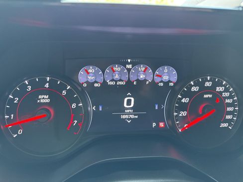 Used 2019 Chevrolet Camaro ZL1 image 12