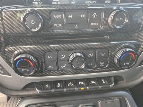 Used 2018 GMC Sierra 1500 SLT image 18