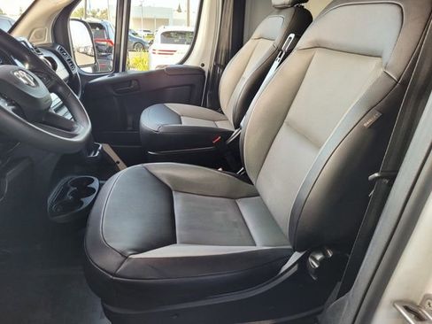 Used 2025 RAM ProMaster 2500 w/ Convenience Group FWD image 16