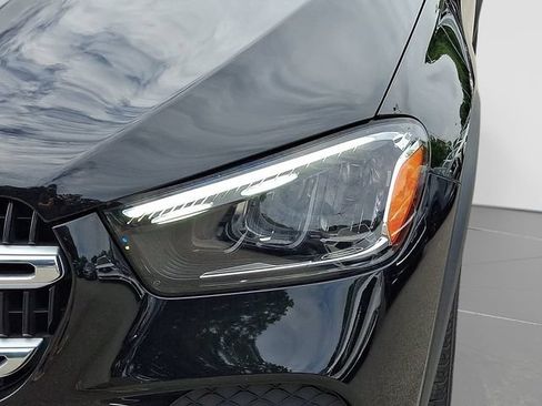 Used 2024 Mercedes-Benz GLE 450e 4MATIC image 11