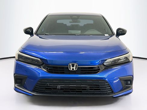 Used 2023 Honda Civic Sport image 2