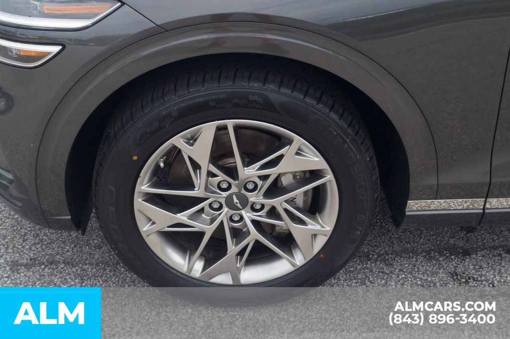 Used 2025 Genesis GV70 2.5T AWD/4WD image 14