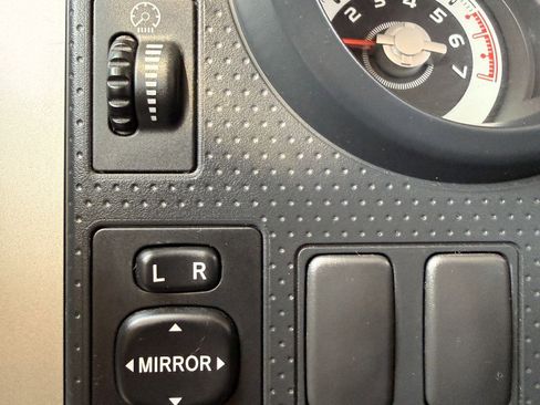 Used 2007 Toyota FJ Cruiser 4WD image 30