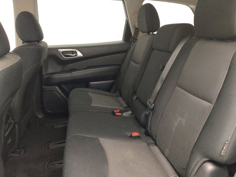 Used 2020 Nissan Pathfinder S image 18