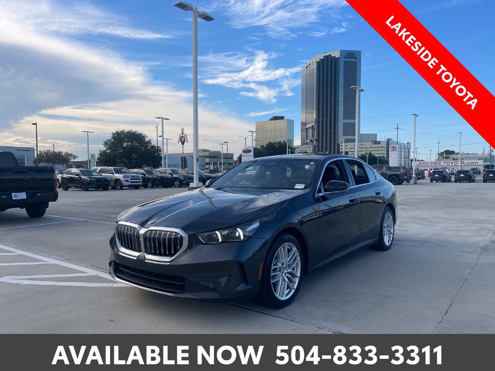 Used 2024 BMW 530i xDrive w/ Premium Package AWD/4WD image 2