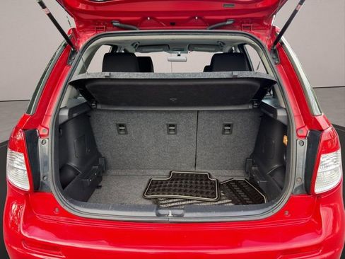 Used 2011 Suzuki SX4 AWD Hatchback image 11