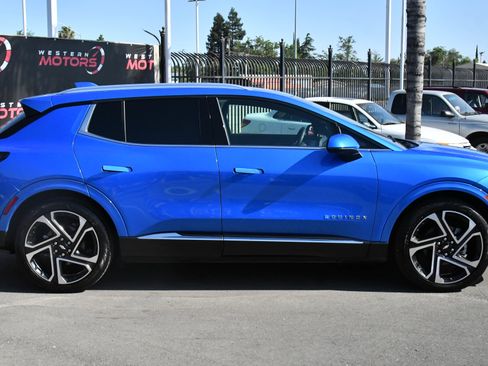 Used 2024 Chevrolet Equinox EV LT FWD image 9