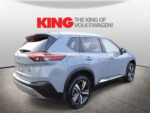 Used 2021 Nissan Rogue SL w/ Premium Package image 3