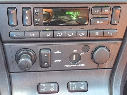 Used 2003 Ford Thunderbird RWD image 16
