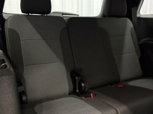 Used 2020 Chevrolet Traverse LT w/ LPO, Floor Liner Package AWD/4WD image 20