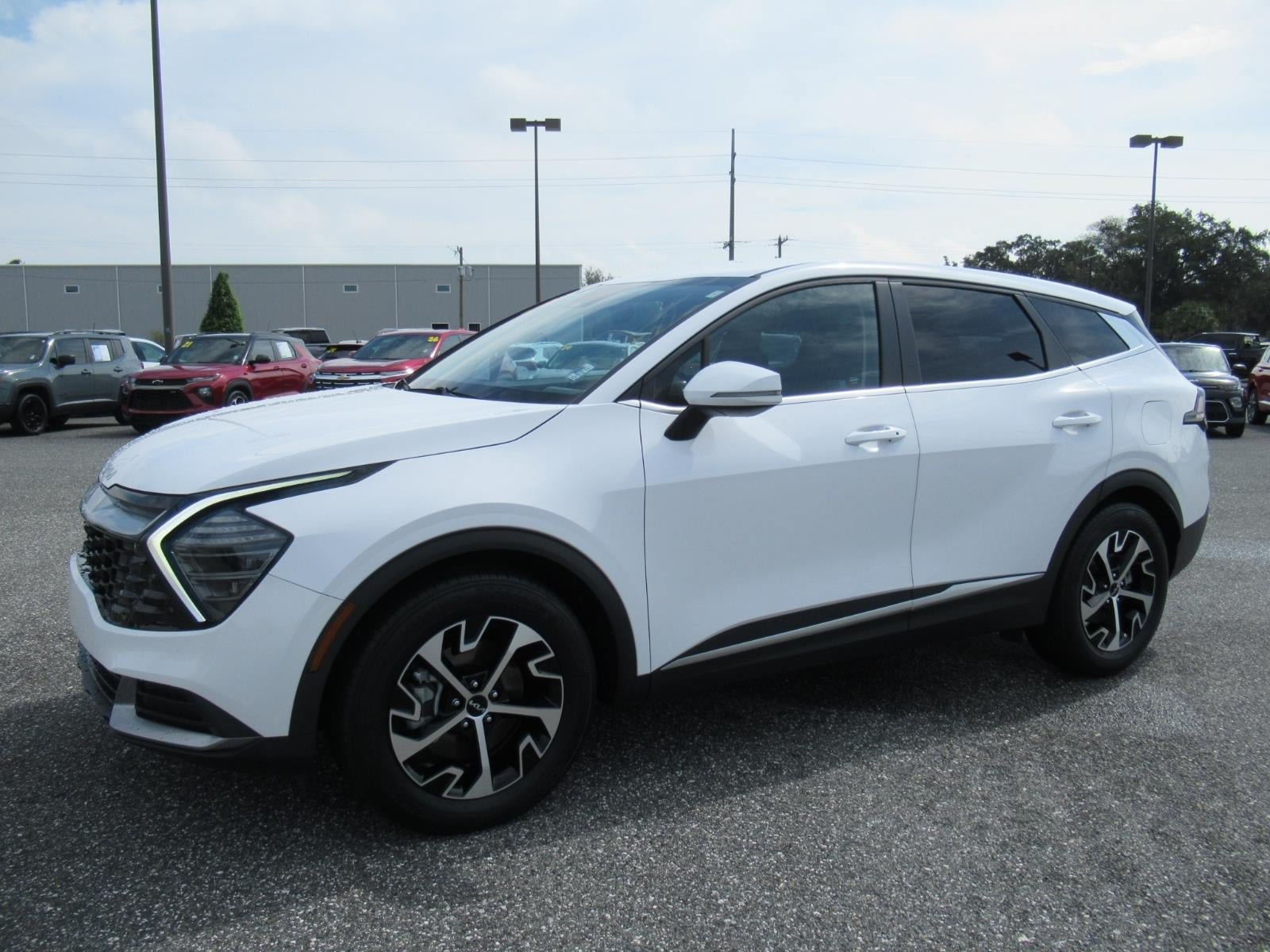 Used 2024 Kia Sportage EX FWD image 4