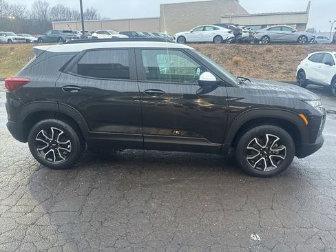 Used 2022 Chevrolet TrailBlazer ACTIV w/ Technology Package image 4