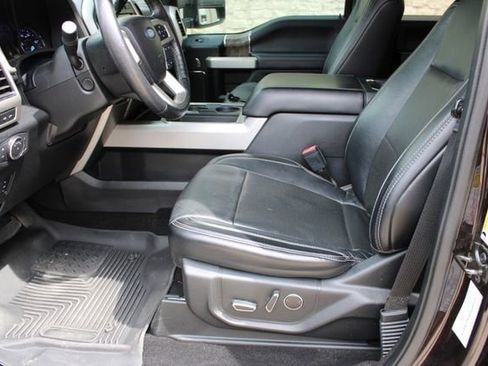 Used 2019 Ford F250 Lariat w/ Lariat Ultimate Package image 17