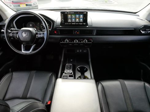 Used 2024 Honda Pilot EX-L image 10