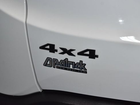 Used 2023 Jeep Renegade Trailhawk image 27