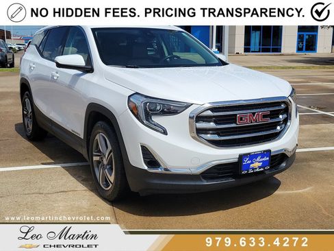 Used 2020 GMC Terrain SLT FWD image 2