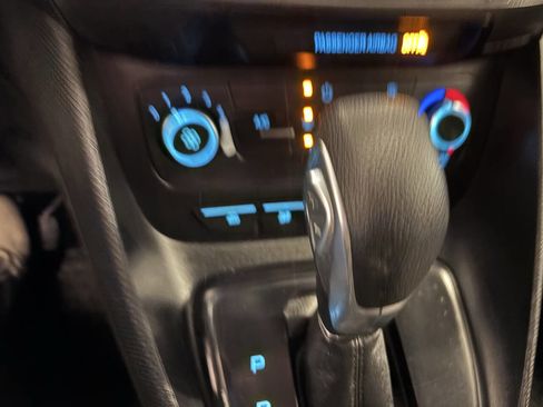 Used 2019 Ford Transit Connect XL image 20