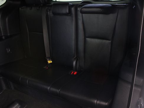 Used 2023 Toyota Highlander XSE FWD image 33