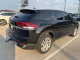 Used 2022 Volkswagen Atlas Cross Sport SE image 3