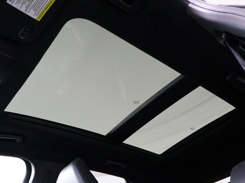 Used 2020 Ford Edge ST w/ Cold Weather Package image 19