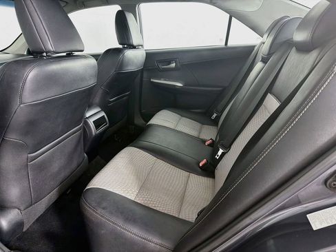 Used 2013 Toyota Camry SE FWD image 31