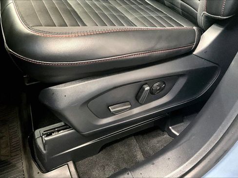 Used 2025 Ford Explorer ST-Line w/ Premium Package image 39