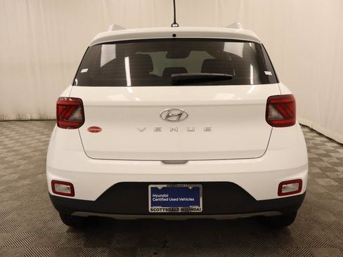 Used 2026 Hyundai Venue SEL FWD image 6