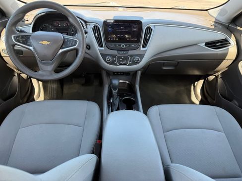 Used 2022 Chevrolet Malibu LS w/ Driver Confidence Package II FWD image 9