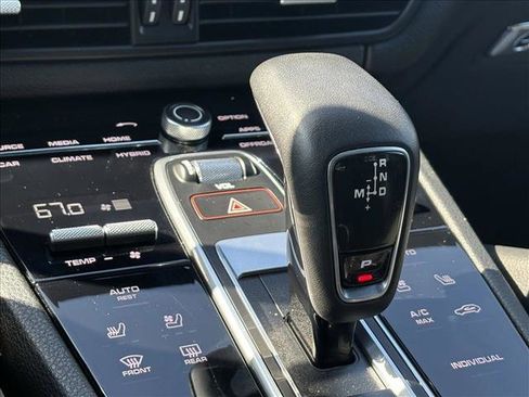 Used 2020 Porsche Cayenne E-Hybrid Coupe AWD/4WD image 9