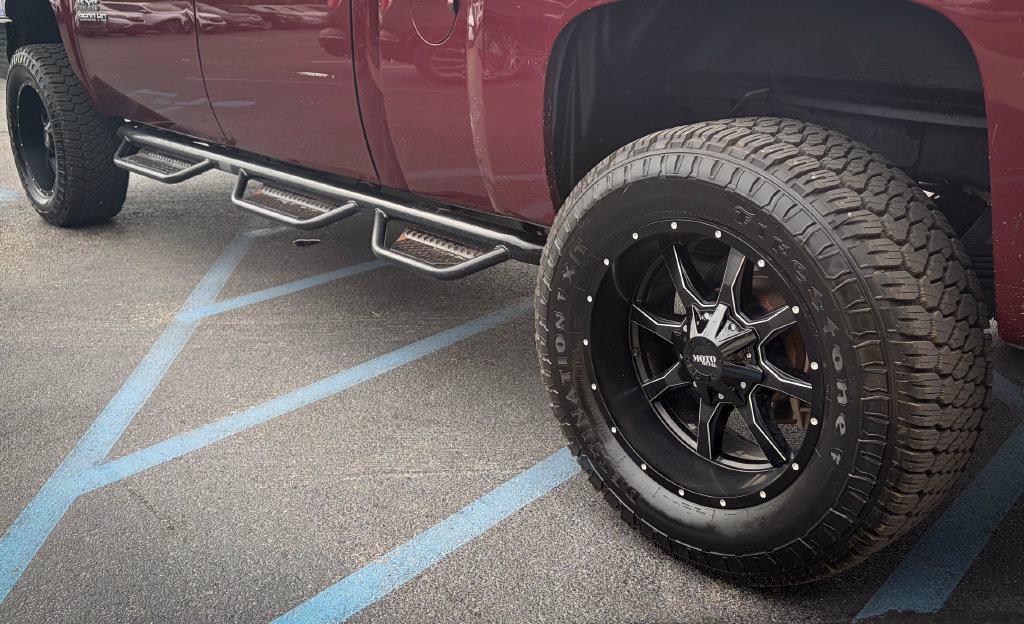 Used 2013 Chevrolet Silverado 2500 LT w/ Texas Edition AWD/4WD image 24
