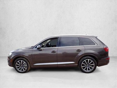 Used 2017 Audi Q7 3.0T Prestige AWD/4WD image 2