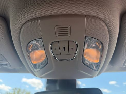 Used 2022 Jeep Compass Trailhawk AWD/4WD image 19