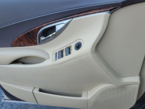 Used 2010 Buick LaCrosse CXL image 23