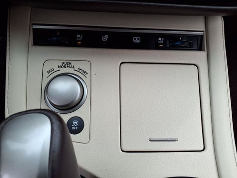 Used 2017 Lexus ES 350 w/ Luxury Package FWD image 8