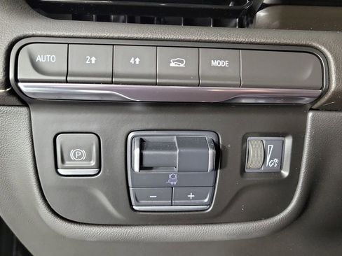 Used 2023 Cadillac Escalade ESV Sport AWD/4WD image 32