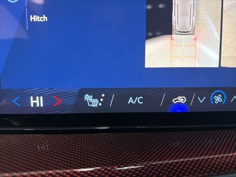 New 2026 Chevrolet Traverse Z71 w/ Enhanced Driving Package image 18