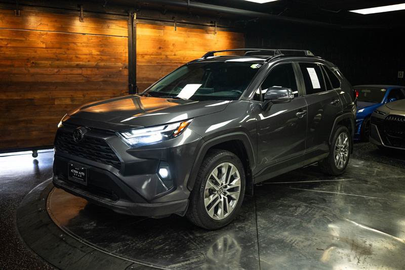 Used 2022 Toyota RAV4 XLE Premium AWD/4WD image 2