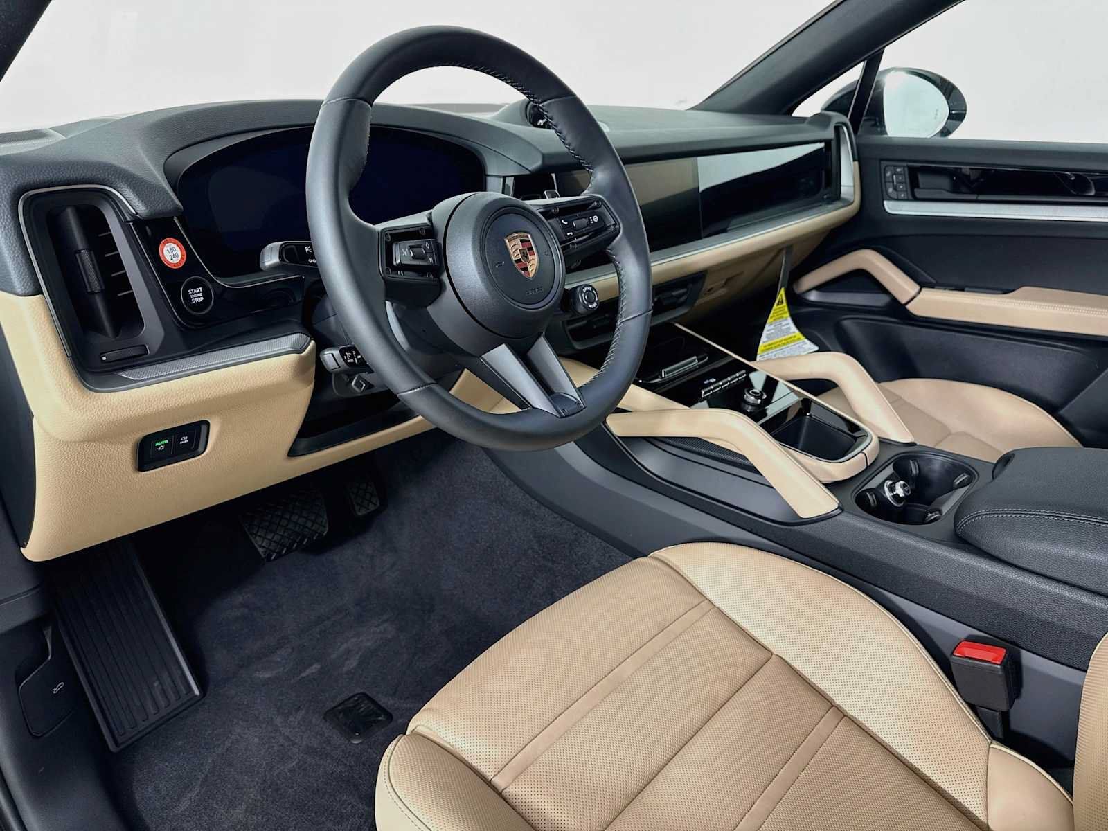 Used 2026 Porsche Cayenne Coupe AWD/4WD image 4