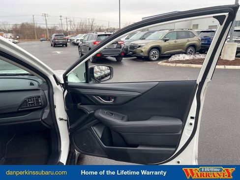 Used 2022 Subaru Outback Premium image 40
