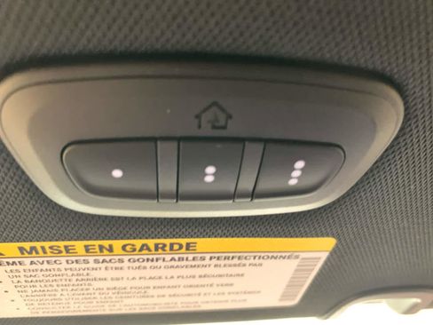 New 2026 Chrysler Pacifica Select image 40