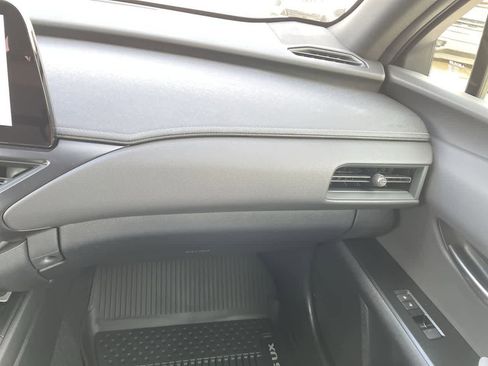 Used 2025 Lexus UX 300h AWD image 16