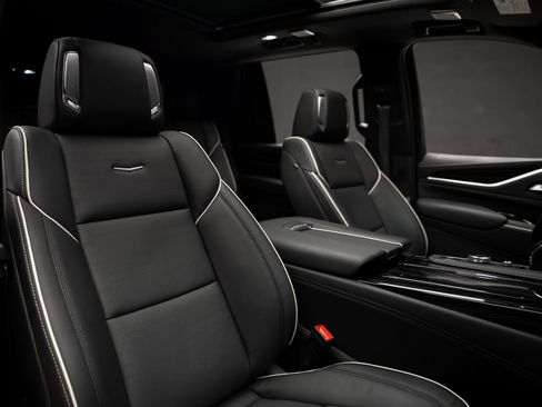 Used 2022 Cadillac Escalade Sport w/ Touring Package AWD/4WD image 62