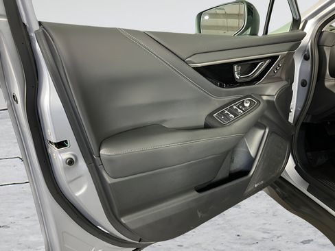 Used 2022 Subaru Outback Limited AWD/4WD image 18