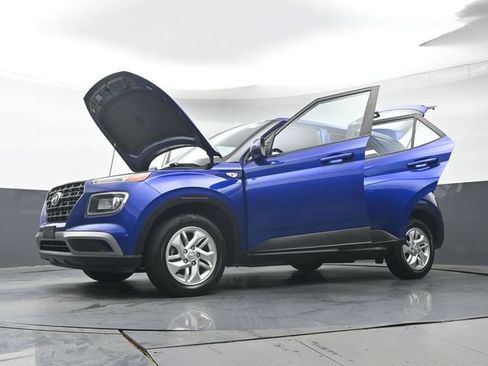 Used 2022 Hyundai Venue SE FWD image 39