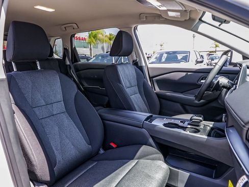 New 2026 Nissan Rogue SV FWD image 18