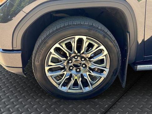 Used 2025 GMC Sierra 1500 Denali Ultimate AWD/4WD image 10