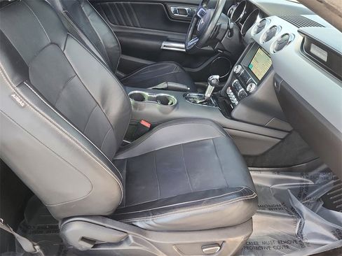 Used 2017 Ford Mustang GT Premium image 15