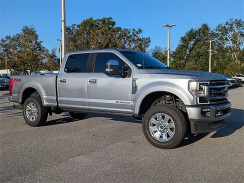 Certified 2022 Ford F350 Platinum w/ FX4 Off-Road Package image 2